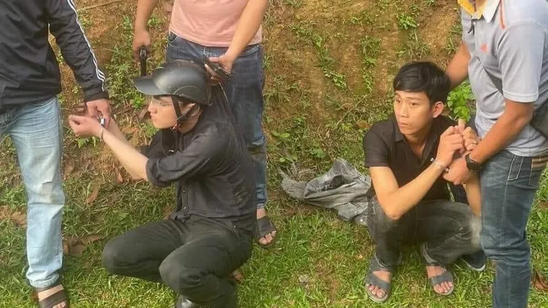 Quảng Ngãi: Bắt 2 thanh niên bắn 2 công nhân đang làm việc