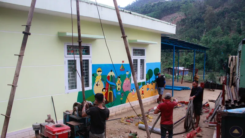 Khoan giếng tìm nước "giải hạn" cho miền núi Quảng Ngãi