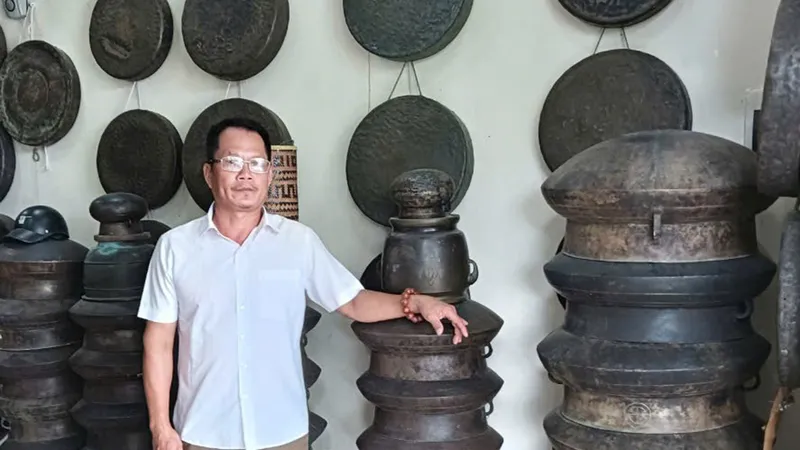 Người sưu tầm hơn 100 cồng chiêng ở miền núi Quảng Ngãi