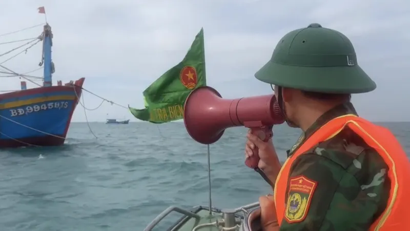 Quảng Ngãi yêu cầu hoàn thành kêu gọi tàu thuyền trước 10 giờ ngày 9-11
