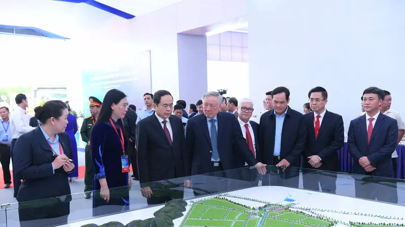 Chủ tịch Quốc hội dự lễ động thổ khu công nghiệp VSIP II Quảng Ngãi