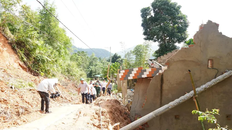 Đề xuất xây dựng khu tái định cư cho người dân vùng sạt lở núi Tây Trà Bồng