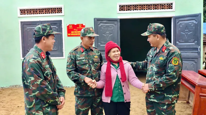 Bàn giao 5 căn nhà thuộc Chiến dịch Quang Trung tại Quảng Ngãi