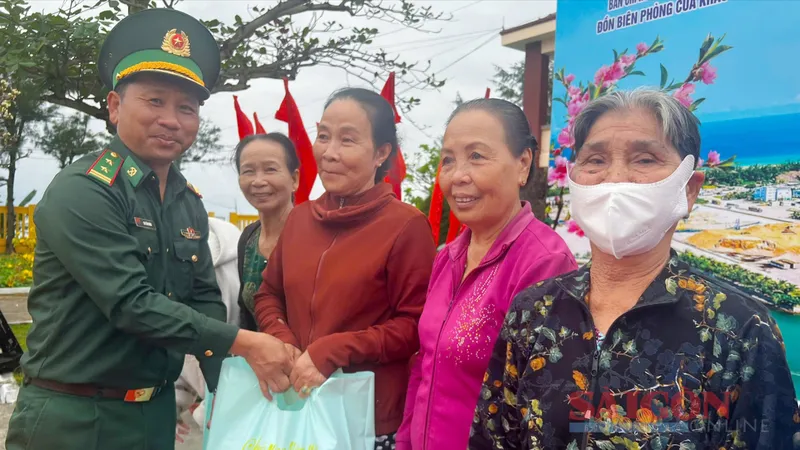 Xuân Biên phòng, tết ấm miền biên cương, hải đảo