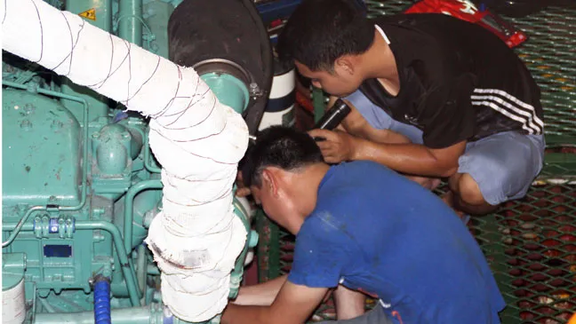 Trong 9 tàu vỏ thép NĐ-67 có 8 máy tàu “nhái” hãng Mitsubishi