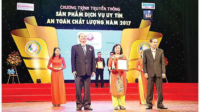 SCB nhận giải thưởng “Top 100 sản phẩm - dịch vụ uy tín, an toàn, chất lượng năm 2017”
