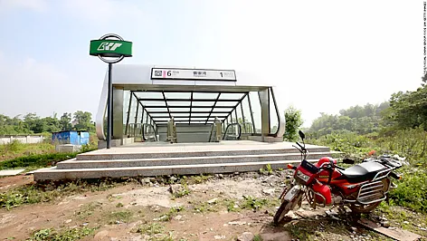 Nhà ga hoang phế