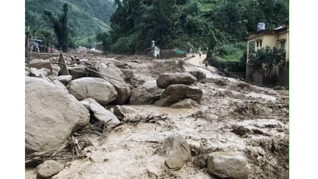 Lũ trên sông Thao, sông Lô đã đạt đỉnh, vùng núi phía Bắc đề phòng sạt lở đất 