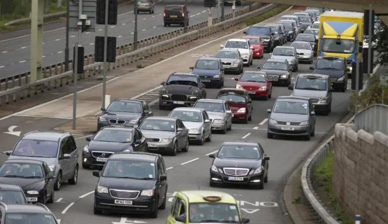 Xe trên 12 năm vào London phải nộp phí độc hại