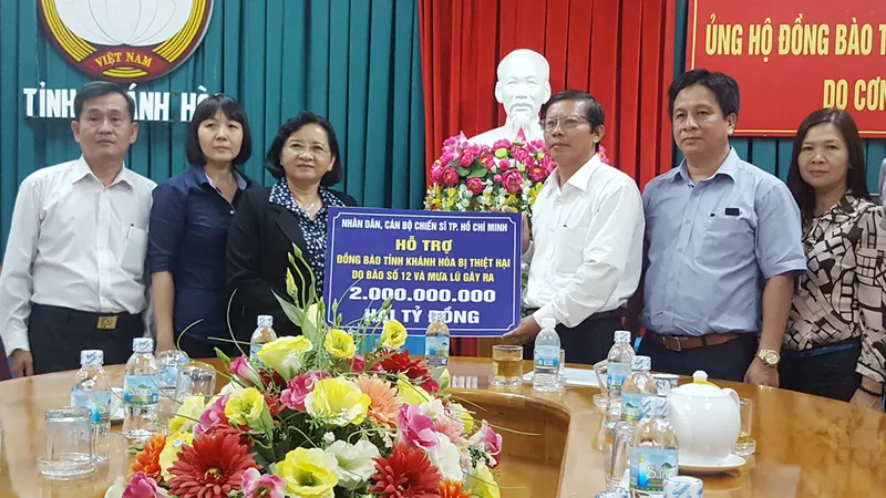 Thành ủy TPHCM hỗ trợ Khánh Hòa 2 tỷ đồng khắc phục bão số 12