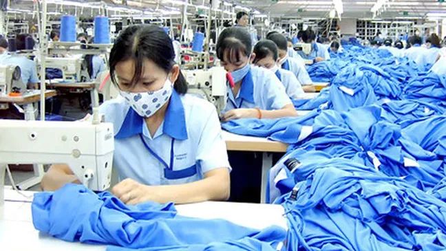 Doanh nghiệp hết lách luật với hợp đồng lao động thời vụ