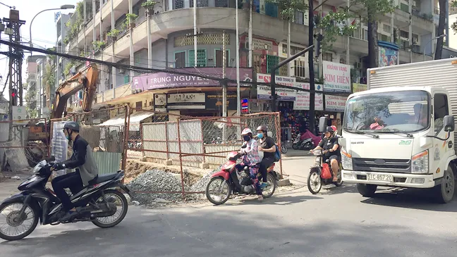 Thi công kéo dài 