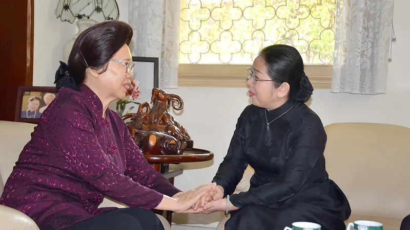 Lãnh đạo TPHCM thắp hương cố Thủ tướng Võ Văn Kiệt