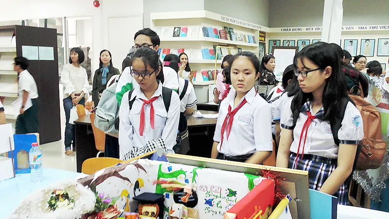 Sôi nổi tranh tài tại Hội thi “Lớn lên cùng sách”