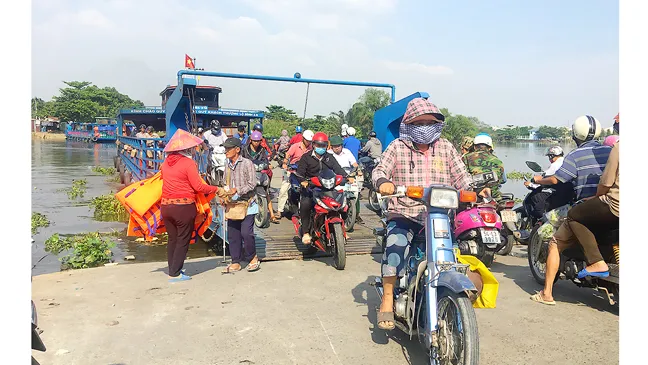 Bến đò ngang thành bến phà