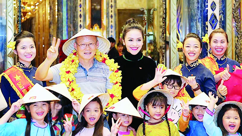 Cuộc tiếp đón trang trọng đậm khí chất Việt Nam dành cho Tuyển U23 tại TPHCM