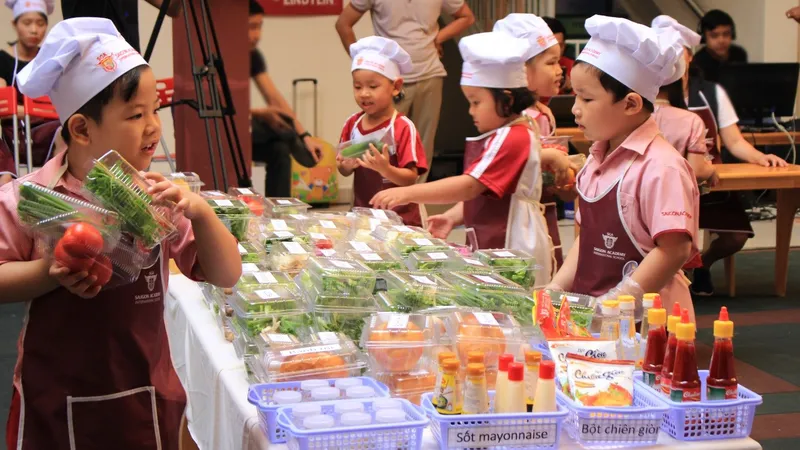 Tìm ra Quán quân cuộc thi “Khi bé vào bếp”