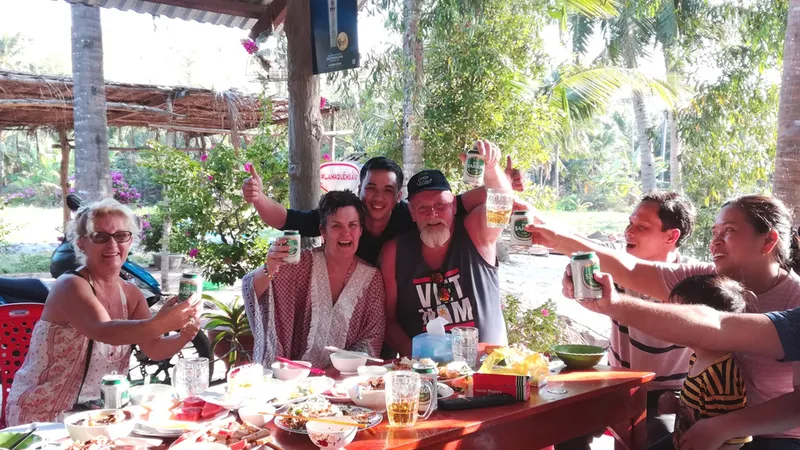 Tây ăn tết ta