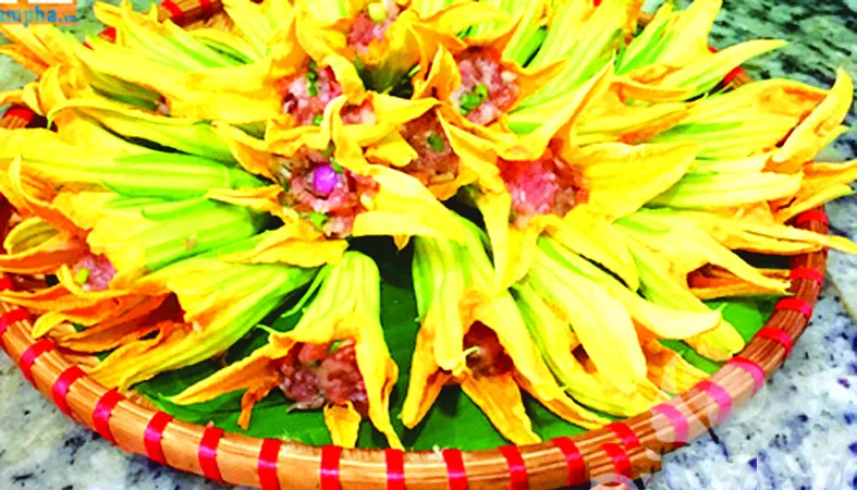 Ăn bông bí mắt thương vàng mật đậm