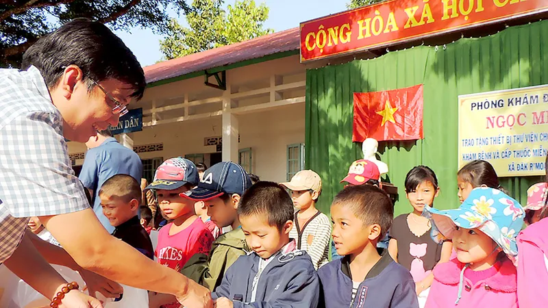 Mang niềm vui đến người nghèo Đắk Nông