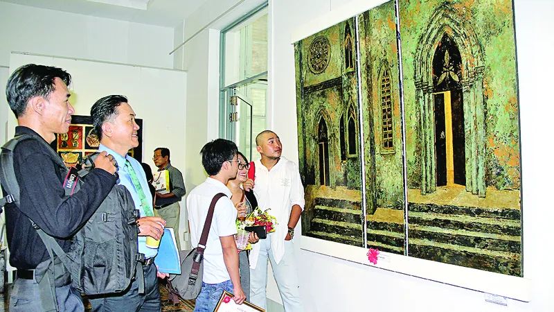 Họa sĩ trẻ loay hoay tìm cơ hội