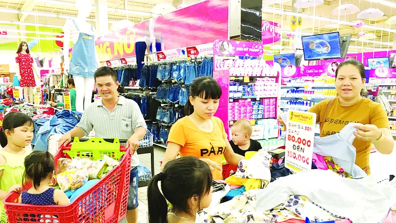 Khốc liệt cuộc cạnh tranh bán lẻ 