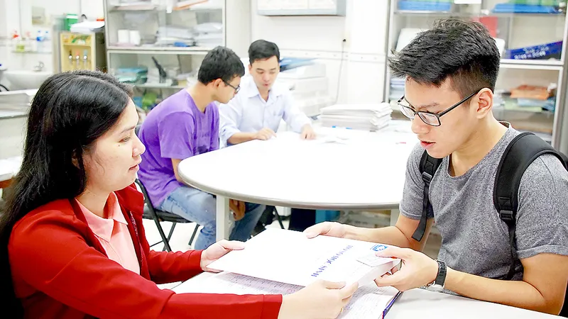 Điều chỉnh nguyện vọng xét tuyển đại học: Sẽ có cuộc “tháo chạy” lớn 