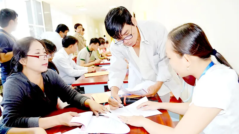Kỳ thi quốc gia “2 trong 1”: Được và mất