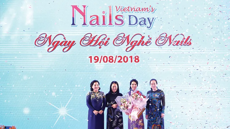 Tôn vinh những người thợ nail