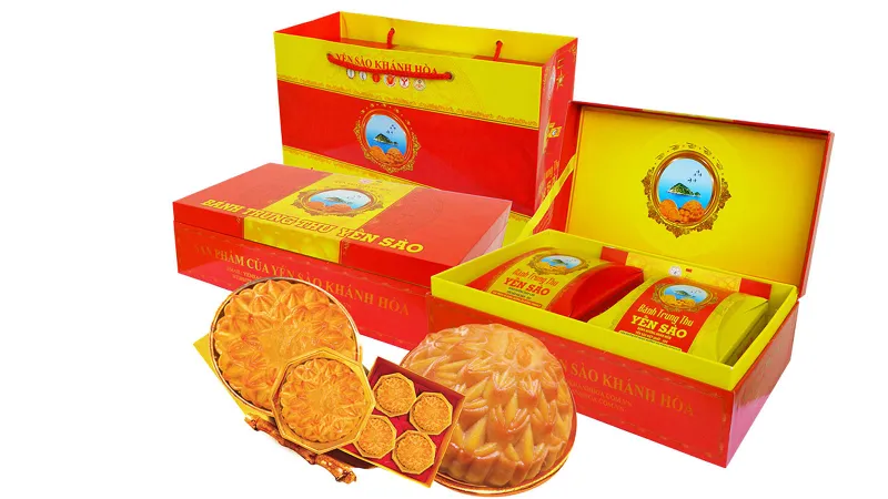 Bánh Trung thu Yến sào Khánh Hòa Sanest Moon Cake