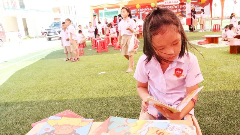 Có một mùa khai giảng ý nghĩa cùng sách