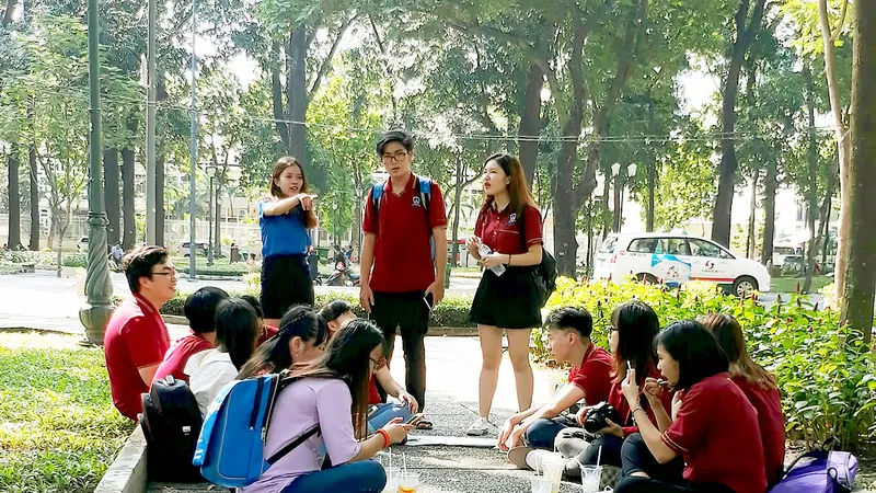 Vật vã học ăn, học nói