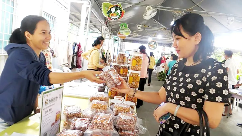 Đa dạng đặc sản tết