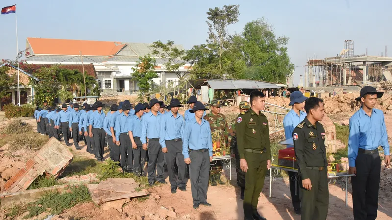 Mùa xuân đi tìm đồng đội