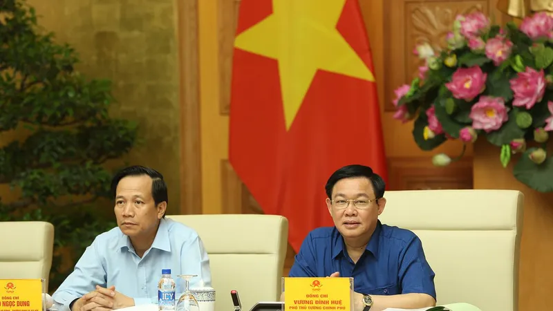 Phó Thủ tướng Vương Đình Huệ phát biểu tại cuộc họp. Ảnh: VGP