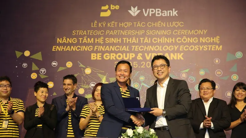 Đại diện của BE Group và VPBank ký kết hợp tác chiến lược cung cấp dịch vụ beFinancial