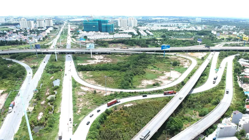 Đoạn giao giữa tuyến Vành đai 2 và cao tốc TPHCM - Long Thành - Dầu Giây. Ảnh: CAO THĂNG 