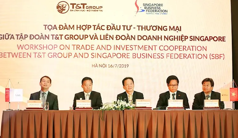Đoàn chủ tọa chủ trì buổi Tọa đàm 