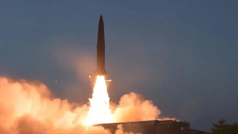 Hình ảnh về vụ phóng tên lửa mới của Triều Tiên, do KCNA phát hành vào ngày 26-7-2019. Ảnh: KCNA/REUTERS