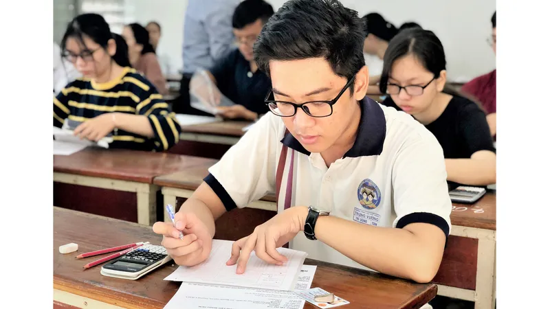 Đổi mới thi, xét tốt nghiệp THPT và tuyển sinh ĐH-CĐ: Nóng vội sẽ khó đạt mục tiêu