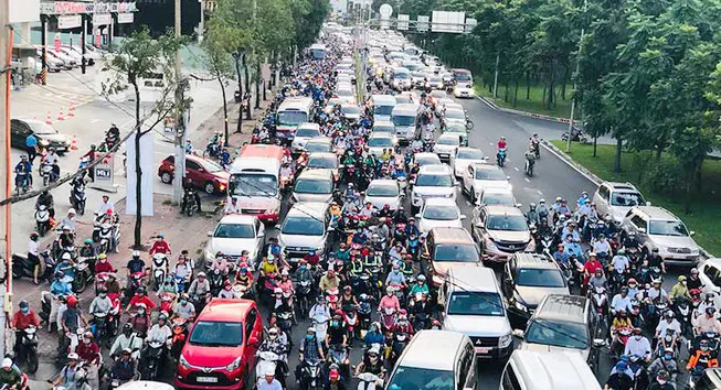 Giải quyết ùn tắc giao thông đường Nguyễn Hữu Cảnh
