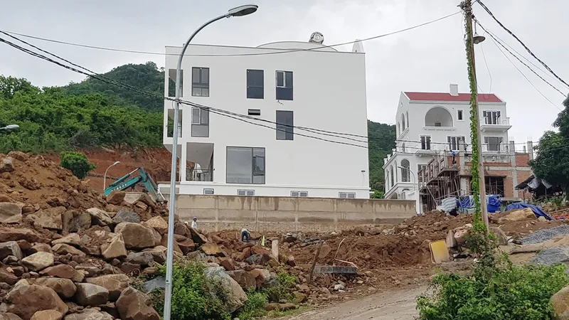 Dự án của Công ty TNHH Tâm Hương đang xây dựng dù đã có lệnh cấm