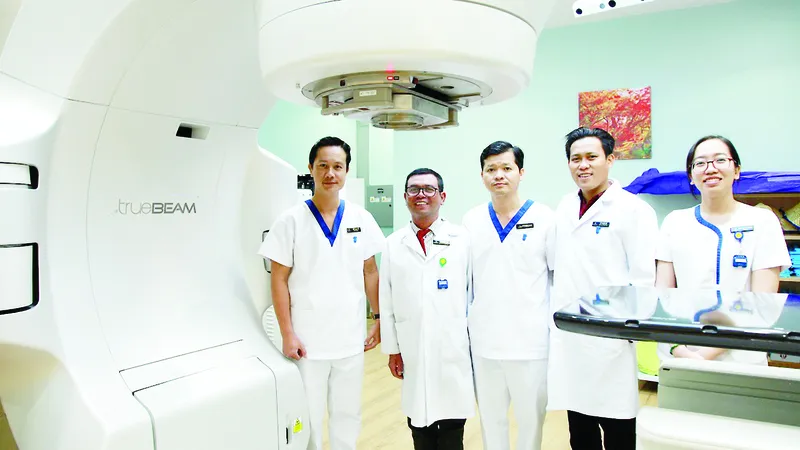 Hệ thống Y tế Vinmec: Tế bào ung thư “bốc hơi” nhờ kỹ thuật xạ trị chuẩn đến từng milimet