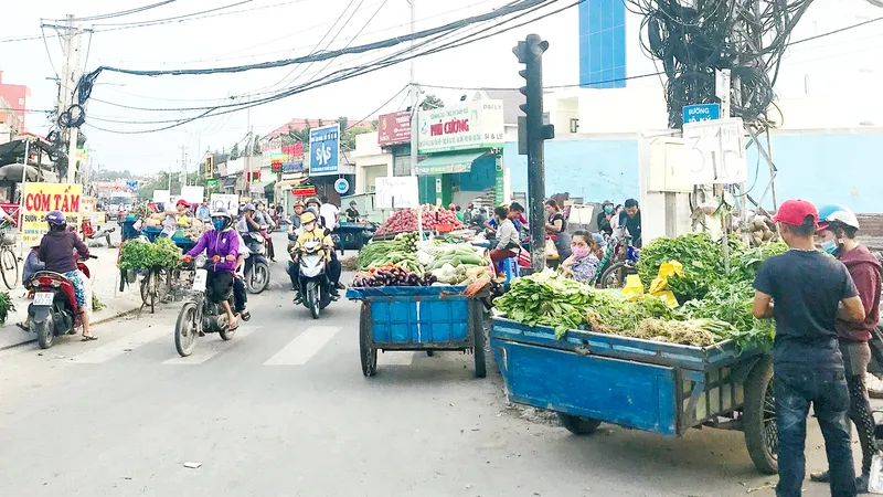 Hỗn độn chợ bán hàng rong