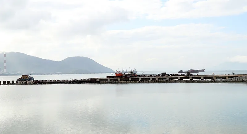 Khẩn trương giải phóng mặt bằng bãi đổ thải tại cảng Vũng Áng