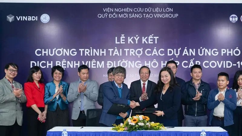 Tập đoàn Vingroup đã chung tay cùng các nhà khoa học Việt với số tiền 20 tỷ đồng để tài trợ khẩn cấp nhằm đẩy mạnh các biện pháp phòng chống sự lây lan của dịch bệnh, điều trị và bảo vệ sức khỏe cộng đồng.