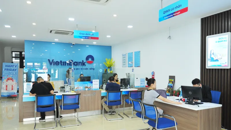 VietinBank và VBI đồng hành cùng các y, bác sĩ trước dịch Covid-19