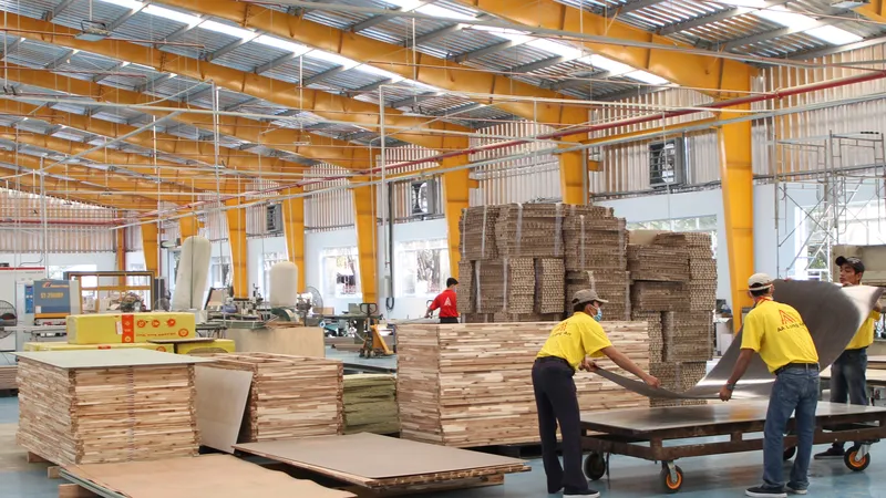 Ngành chế biến gỗ với khó khăn kép: Covid-19 và khả năng bị áp thuế chống bán phá giá 