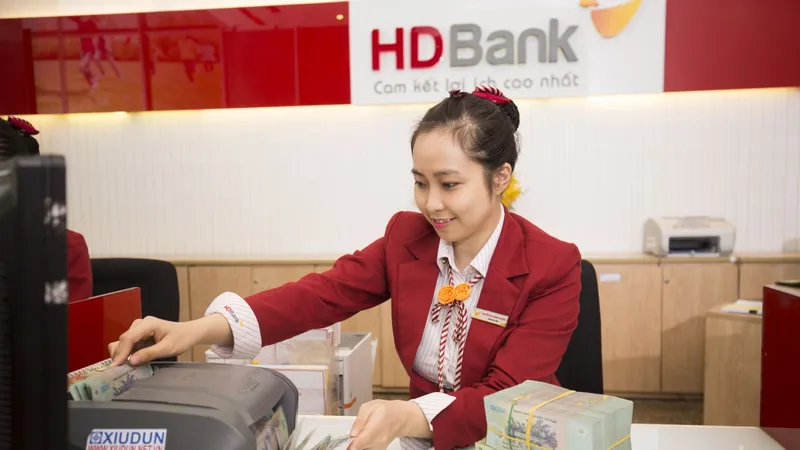 Tiếp năng lượng hồi phục kinh tế - HDBank tài trợ tối đa cho chuỗi kinh doanh xăng dầu