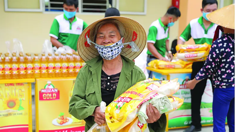 Nhãn hàng Meizan trao quà cho người dân nghèo tại 10 tỉnh miền Trung